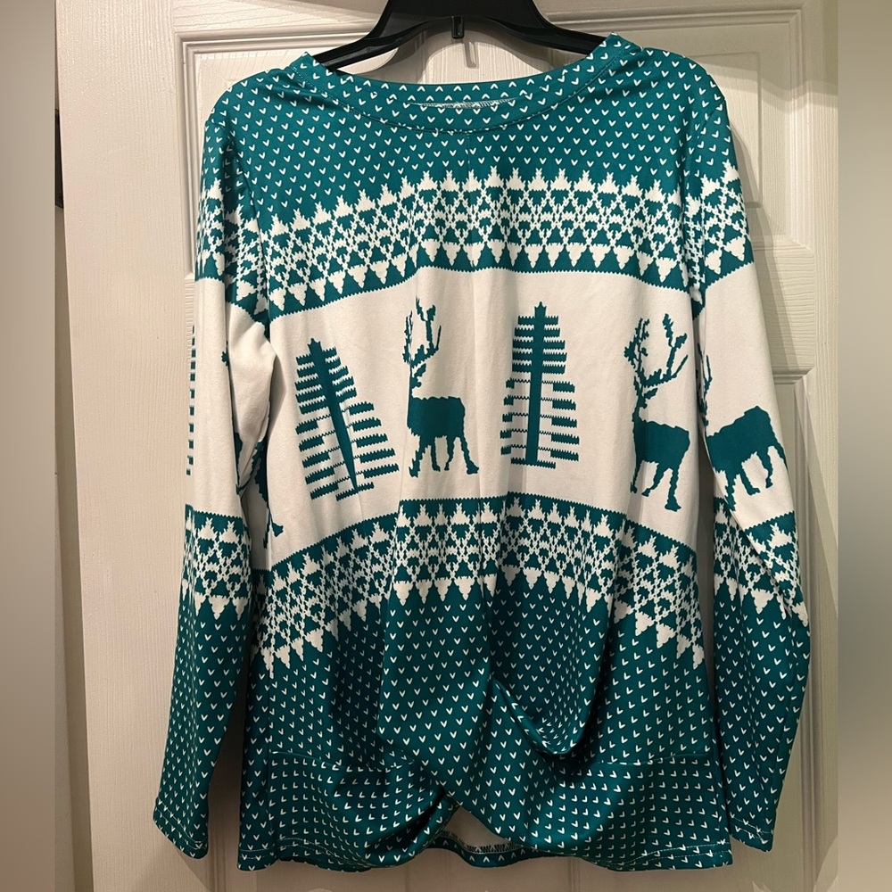 Like New Green Holiday Sweater Top With Knot At The Waist- Cute & Flattering - Picture 7 of 7